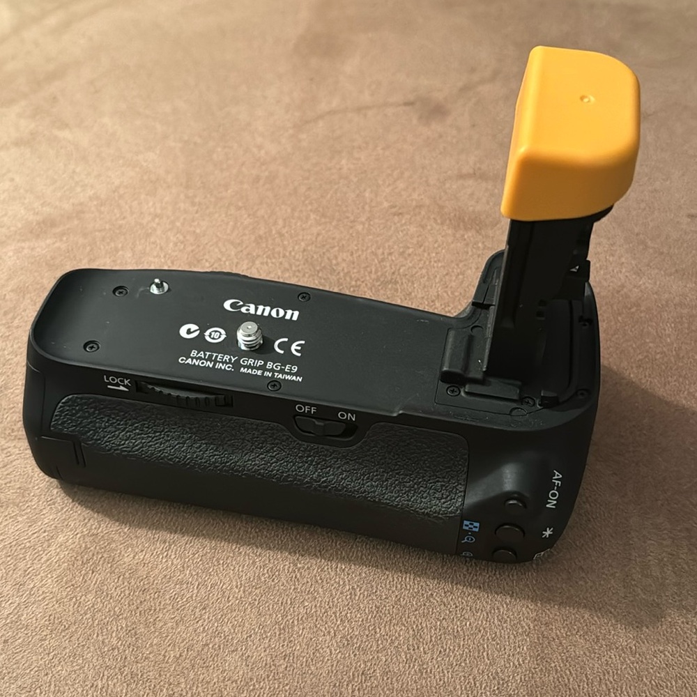 Canon BG-E9 Battery Grip for EOS 60D